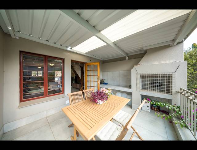 3 BEDROOM TOWNHOUSE FOR SALE IN BEDFORD GARDENS